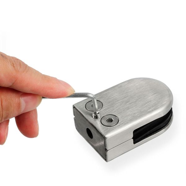 Fijación atornillada Herrajes 2