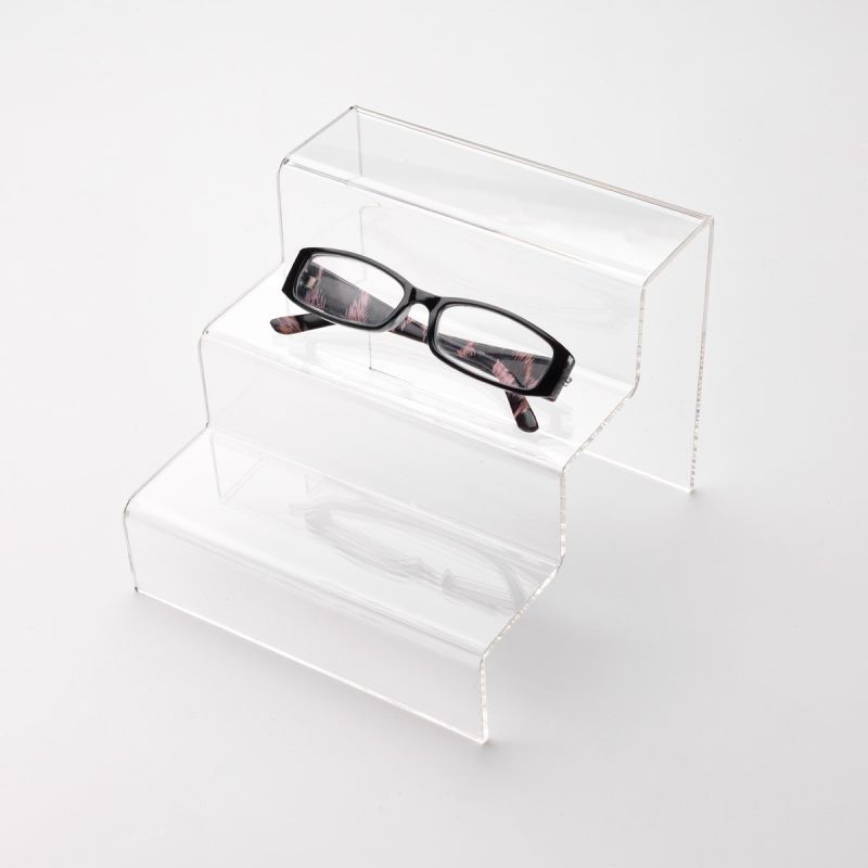 Escaleras expositoras Peanas de metacrilato