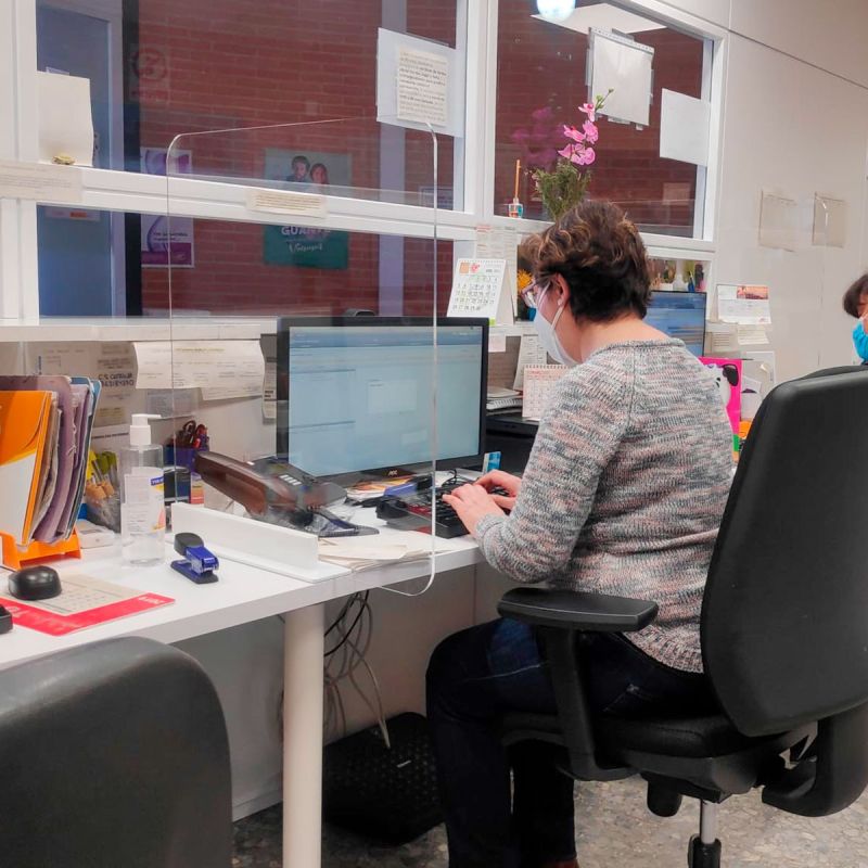 Divisor de puestos Gaudí Mamparas para despachos