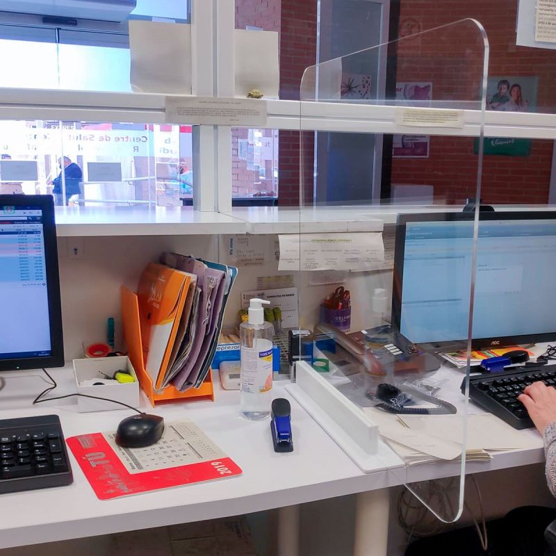 Divisor de puestos Gaudí Mamparas para despachos